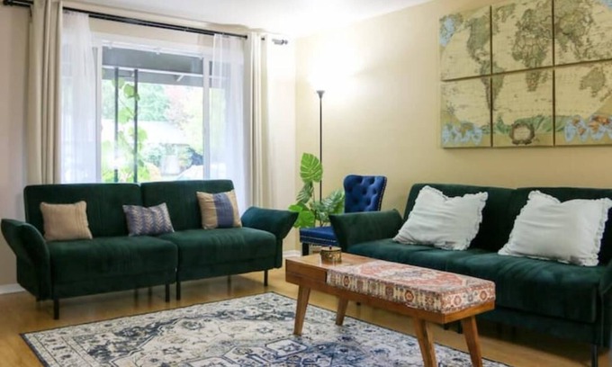 Beaverton House | 💎 Gorgeous Entire House + Parking 💎