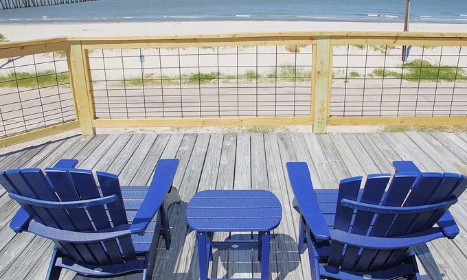 San Luis House | Gorgeous Gulf Beach Views, Pet-Friendly