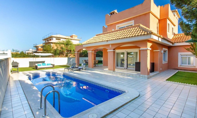 San Javier House | Gorgeous home in La Manga with WiFi