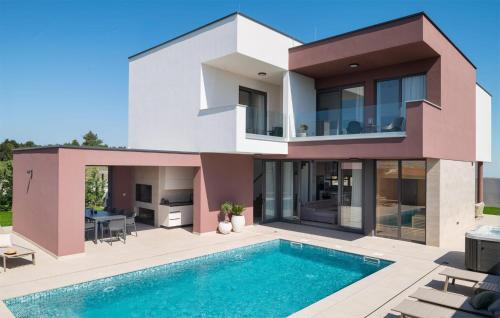 Vrsi House | Gorgeous Home In Vrsi With Wifi