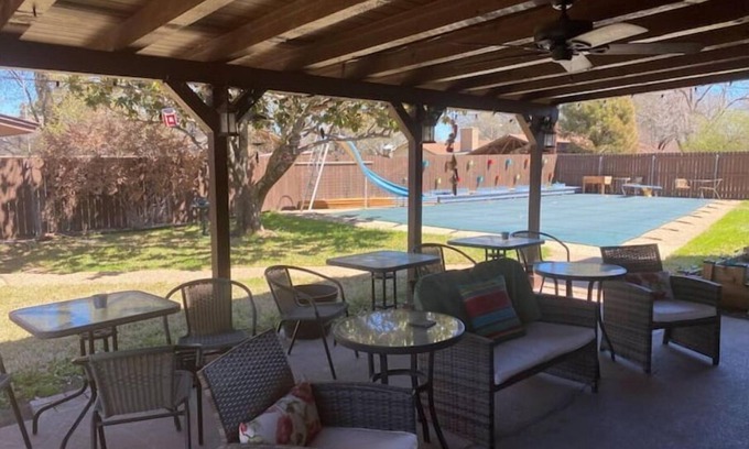 Killeen House | Gorgeous House w/ Huge Pool Close to Shopping/Base