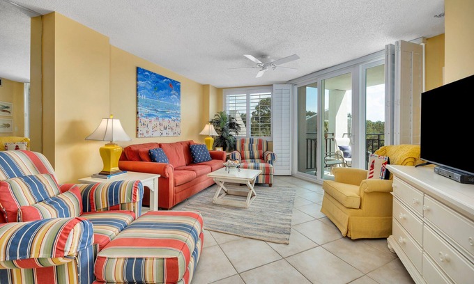 Saint Simons Island Condo | Gorgeous Oceanfront Condominium with Pool. Beach Access with Partial Ocean View