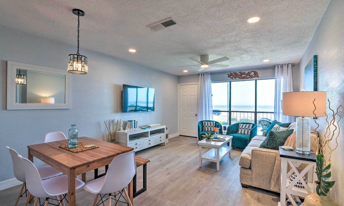 Galveston Condo | Gorgeous Oceanfront Gem on Seawall Boulevard!