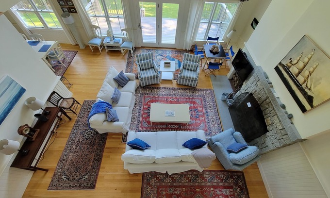 Blue Hill House | Gorgeous Oceanfront On A Private Lane