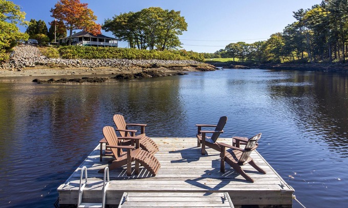 Kennebunkport House | Gorgeous River View Walk to Kennebunkport & Beach/ Relax by Fireplace