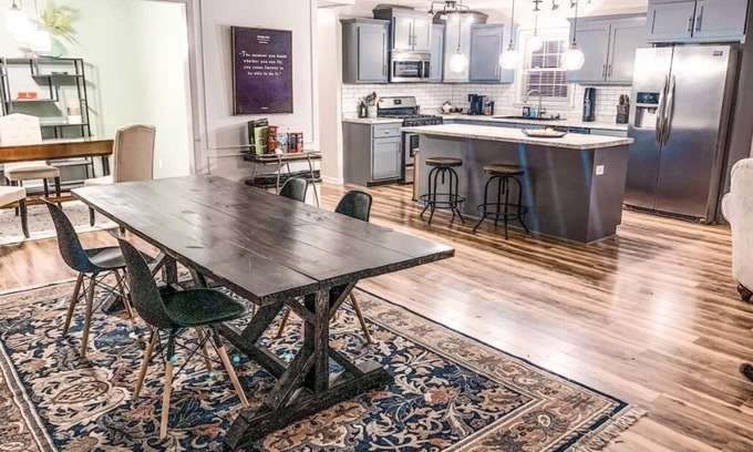 Westover House | Gorgeous single family home next to Fort Bragg