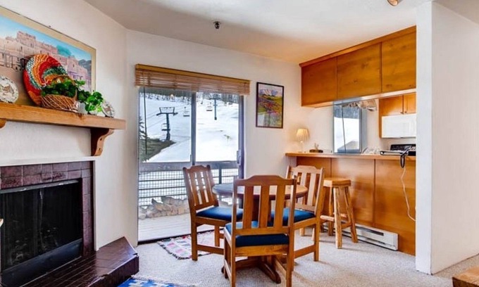Crested Butte Condo | Gorgeous Ski-in/Ski-out Condo | Hot Tub Access!