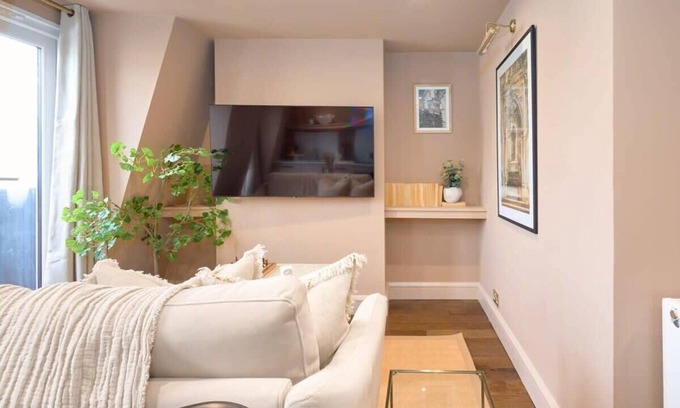 Abbey Road Apartment | Gorgeous St John's Wood Apartment with Terrace