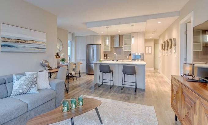 Downtown Victoria Condo | Gorgeous Victoria Downtown Hideaway