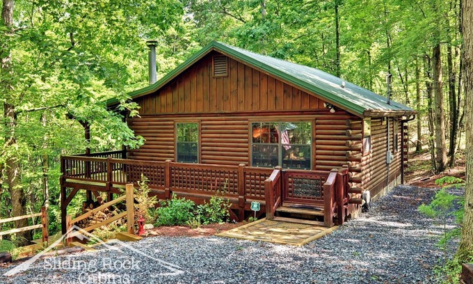 Ellijay Cabin | Gorgeous, with covered hot tub, pet friendly, fenced area, WIFI
