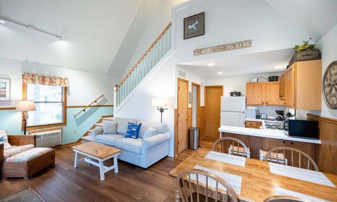 Saugatuck Cottage | Goshorn Lake Resort Cottage #16
