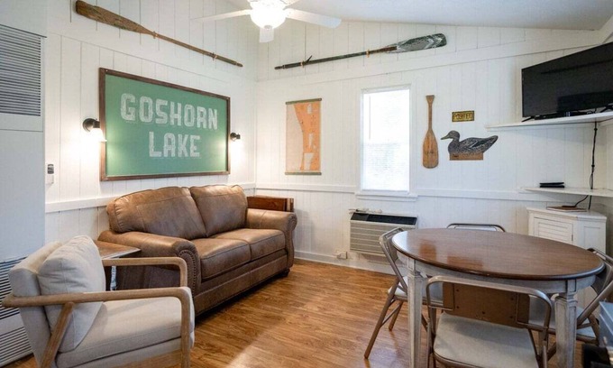 Saugatuck Cottage | Goshorn Lake Resort Cottage #8