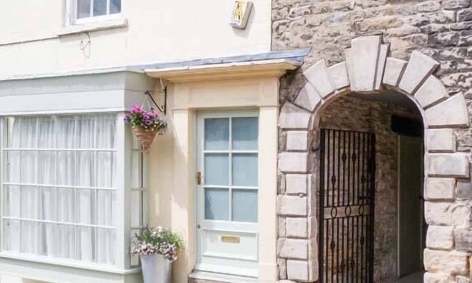 Richmond Apartment | GRACE COTTAGE, romantic, character holiday cottage in Richmond