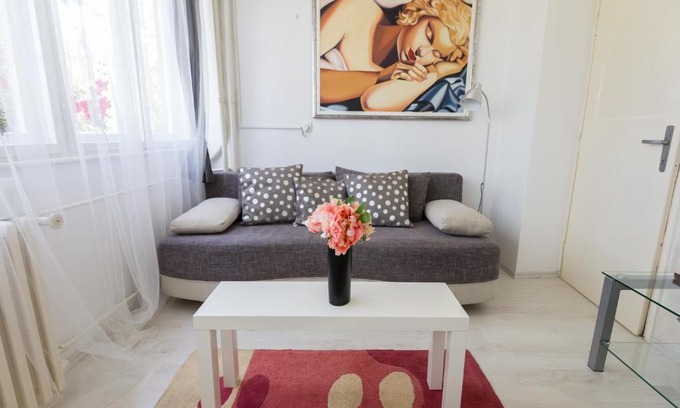 Novi Beograd Apartment | GRACE