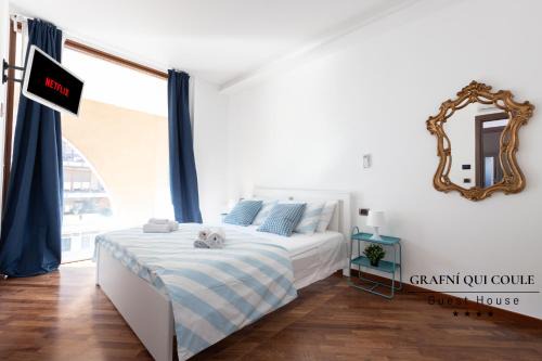 Fiumicino House | Grafnì Qui Coule Guest House - Fiumicino Aeroporto Terminal, Nuova Fiera di Roma, private bathroom