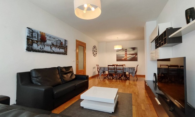 Ermitagana Apartment | Gran Apartamento Para 8 Personas