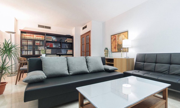 Granada City Center Apartment | GRANADA CENTER COMFORTABLE + PARKING + 2 BA + 3 BR