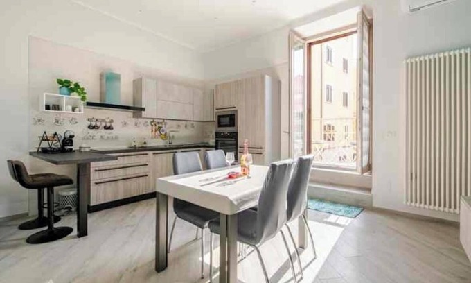 Barletta Apartment | Grand Appartement à 5 Minute a Pied de la Plage Centre Historique et Commerces