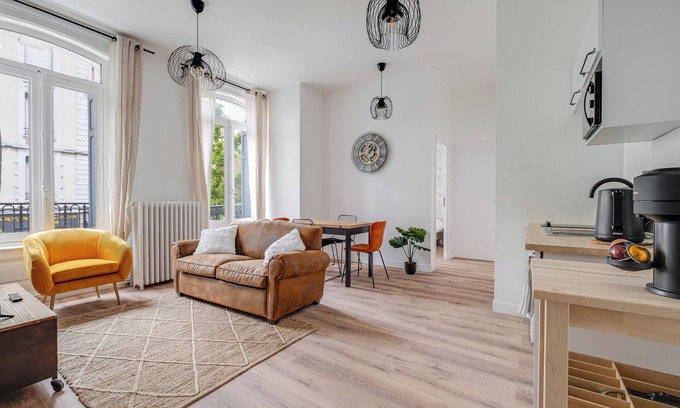 Saint-Etienne Apartment | Grand Appartement « City » Spacieux, Moderne Dans le Centre