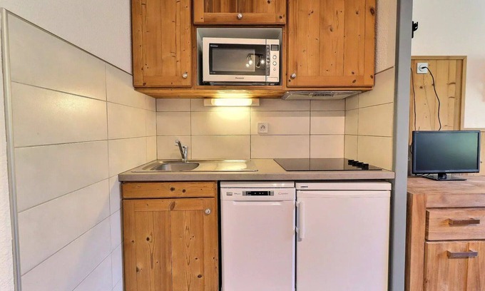 La Perriere Apartment | Grand Bois A Residence - CONFORTABLE 2 PARTS, SKIS TO PIEDS AND NEAR TRADE