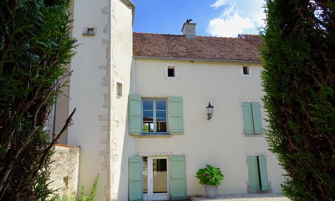 Dancevoir House | Grand Burgundian stone house in quiet village, 5 bedrooms, beautiful garden