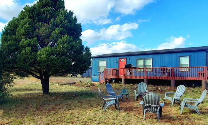 Williams House | Grand Canyon - Pinion Pine Getaway - Fenced Acre & Mountain Views!