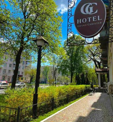 Kyiv Hotel | Grand Christer Hotel