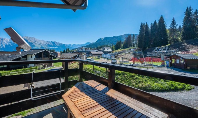 Les Esserts Apartment | Grand Morillon- C215 Appt vue piste-4 pers