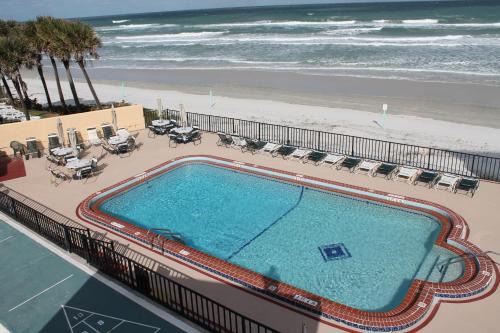 Daytona Beach Hotel | Grand Prix Motel Beach Front