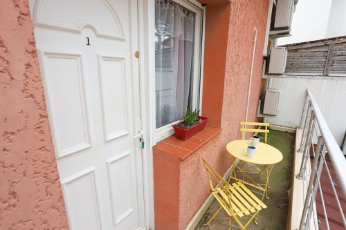 Argeles Plage Apartment | Grand studio 1 au coeur des animations Argeles