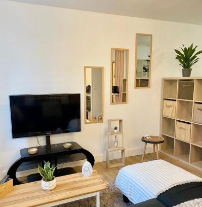 Auxerre Apartment | Grand studio Ô Joie