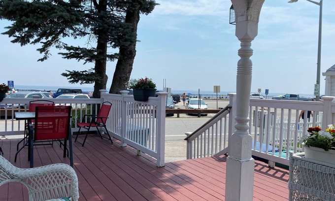 Hampton Hotel | Grand View Motel
