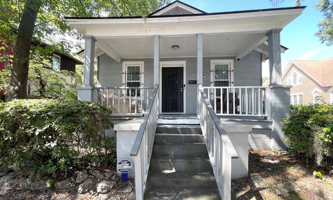 Midtown Cottage | Grandma's Cottage, Free Off-Street Parking, and Library