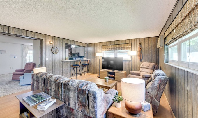 Pinellas Park House | 'Grandpa Dave’s Vintage Getaway' in Pinellas Park!