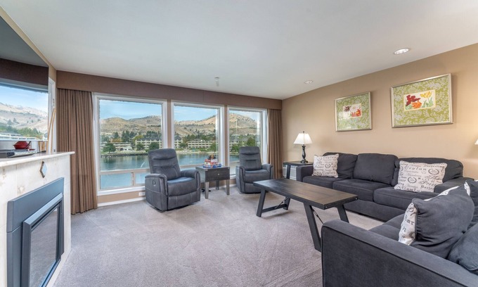 Chelan Condo | Grandview 640 Presidential Suite on Lake Chelan