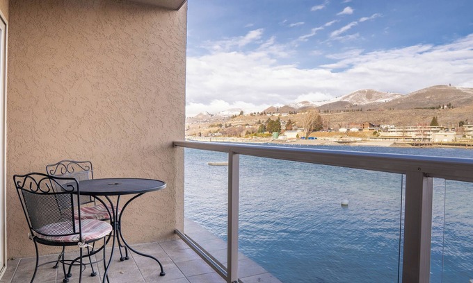 Chelan Condo | Grandview 642 Waterfront condo on Lake Chelan