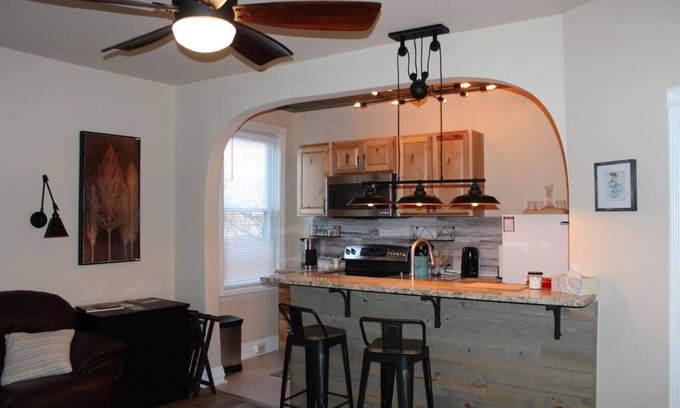 Mount Washington Apartment | Grandview Studio Apartment Mt Washington at McArdle Rdwy