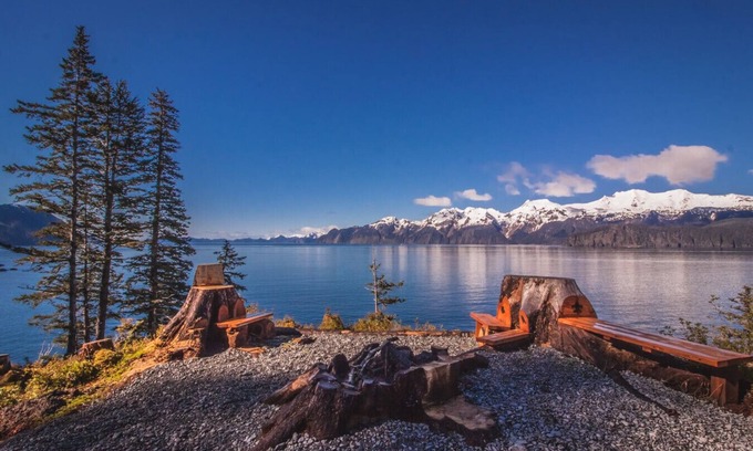 Seward Cabin | Granite Point Full Property