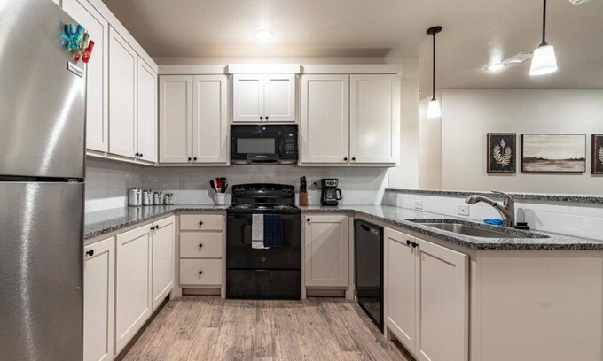 Lubbock House | Granite Valley Lodge - 3BR/2BA - Brand New Home