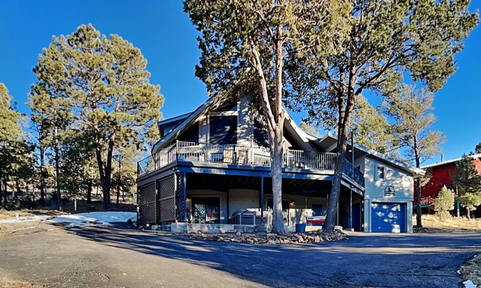 Ruidoso Cabin | Gray Wolf Lodge | Breathtaking Views + Hot Tub