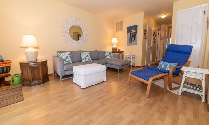 Cape May Condo | Great 2 bedroom Condo on Park Blvd.