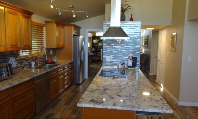 Tucson House | Great conveniently located home. Near mall and many restaurants.