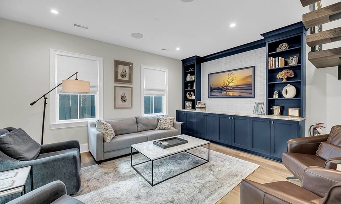 Cannonborough Elliotborough House | Great Downtown Charleston Location!