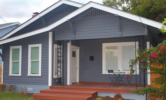 Eastside Promise Neighborhood House | Great Downtown Location! Riverwalk, Pearl, Southtown, Alamodome all close!