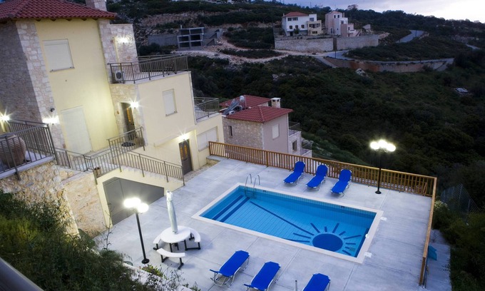 Maroulas Villa | Great Escape villas suitability for family's - very clean friendly to all