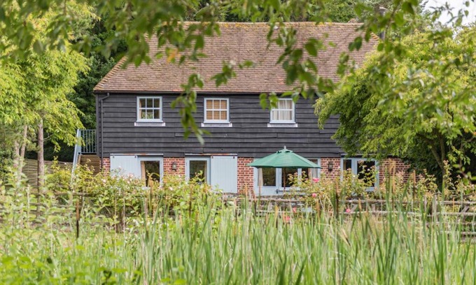 Sittingbourne House | Great Higham Oast and Cottages by Bloom Stays