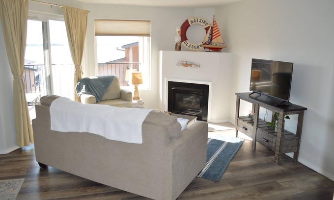 Moses Lake Condo | Great location! 2 Bed 2 Bath Condo on Moses Lake, fully furnished, close to I-90