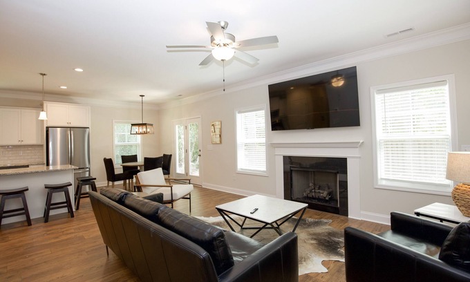 Pinehurst House | Great Location! 4 Bed/4.5 Bath House in Pinehurst!