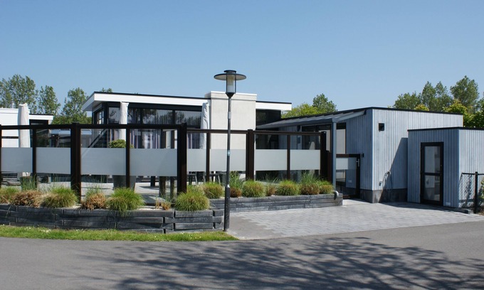 Breskens House | Great, modern chalet 'TIMEOUT' with fenced plot & AirCo near the beach