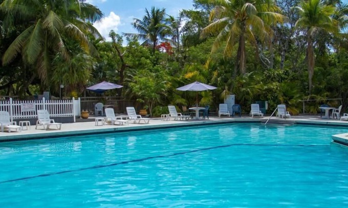 Marathon Resort | Great Relaxing Overnight Stay! 4 Pet-friendly Units, Free Parking, Onsite Pool